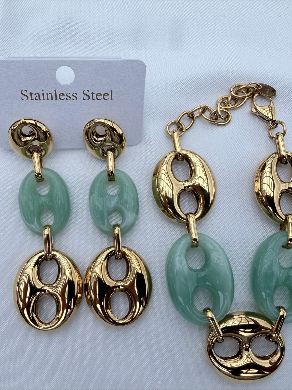 Gold & Mint Linked Bracelet - Women's Fashion Jewelry